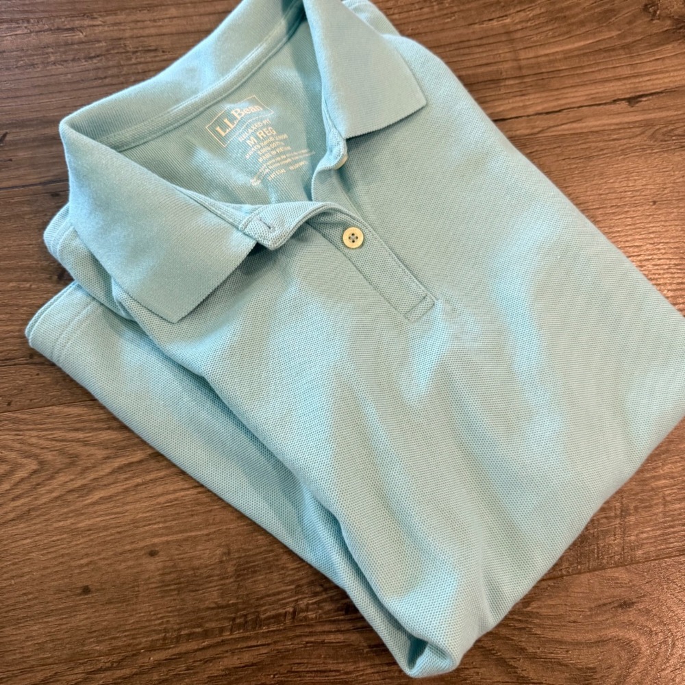 LL Bean Womens Relaxed Fit Polo Shirt Light Blue Cotton Pique Short Sleeve M REG